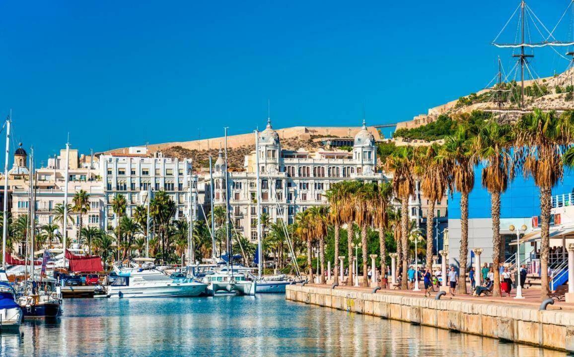 Rambla Suite Estudio Alicante Luaran gambar